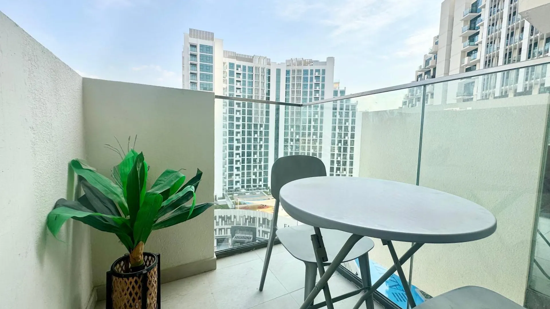 Creek View Studio Deleguest Dubái Apartamento